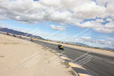 media/Nov-16-2025-Race Pace (Sun) [[8c5fa54630]]/Verified Riders/6-Turn 10 Inside (1145am)/